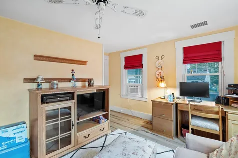 44 Winter Street Tilton NH 03276