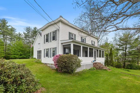44 Winter Street Tilton NH 03276