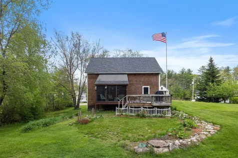 44 Winter Street Tilton NH 03276