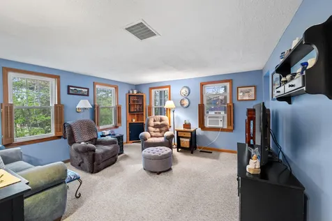 44 Winter Street Tilton NH 03276