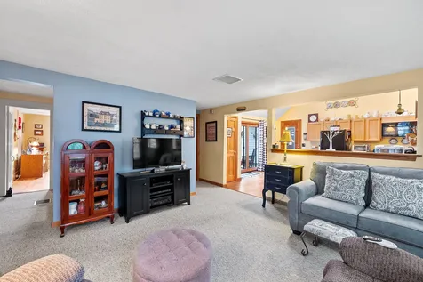 44 Winter Street Tilton NH 03276