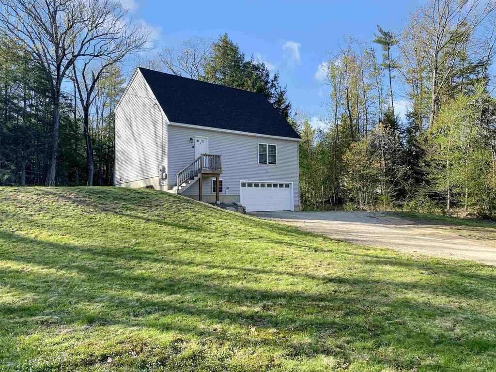 639 Beauty Hill Road Barnstead NH 03218