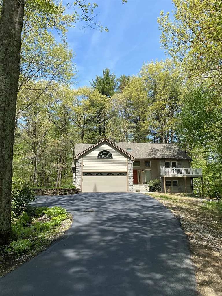 17 Mcintosh Way Greenland NH 03840