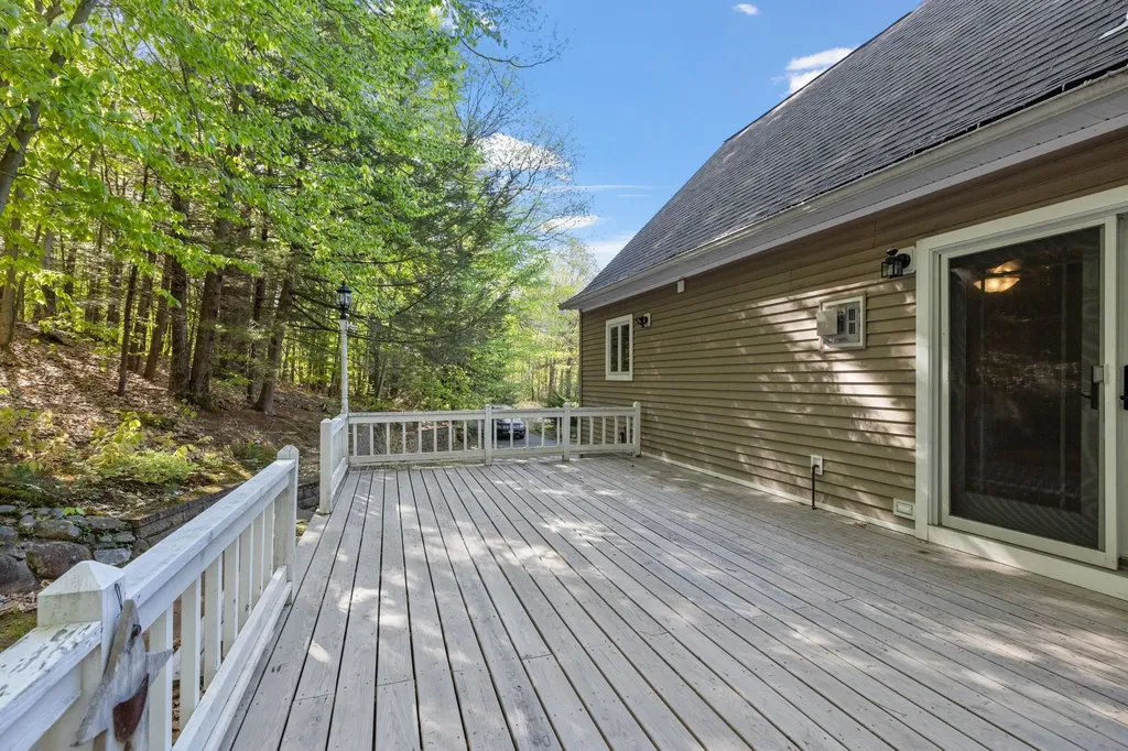 7 Frye Circle Wolfeboro NH 03894