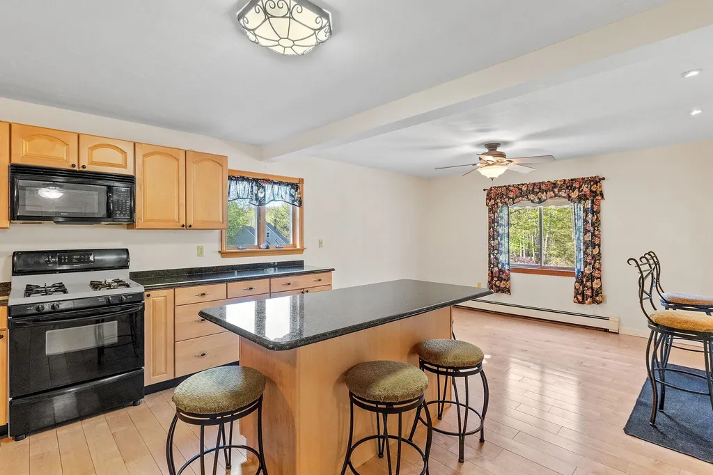 7 Frye Circle Wolfeboro NH 03894