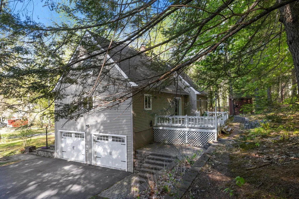 7 Frye Circle Wolfeboro NH 03894