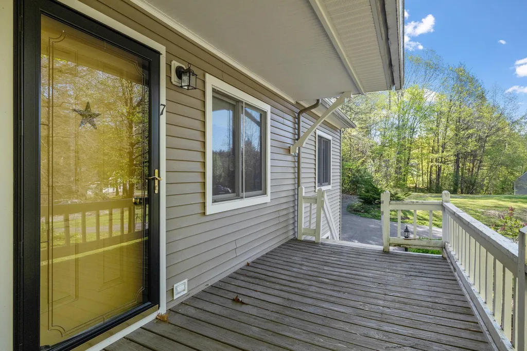 7 Frye Circle Wolfeboro NH 03894