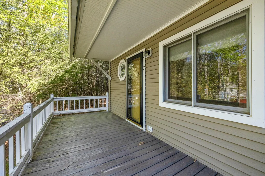7 Frye Circle Wolfeboro NH 03894