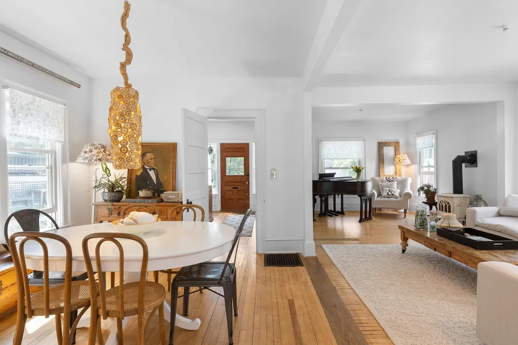 54 Bayview Street Burlington VT 05401-4015