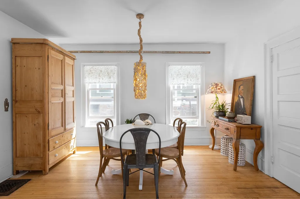 54 Bayview Street Burlington VT 05401-4015