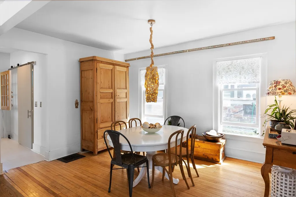 54 Bayview Street Burlington VT 05401-4015