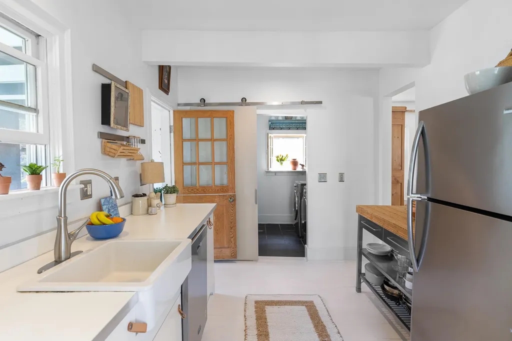 54 Bayview Street Burlington VT 05401-4015