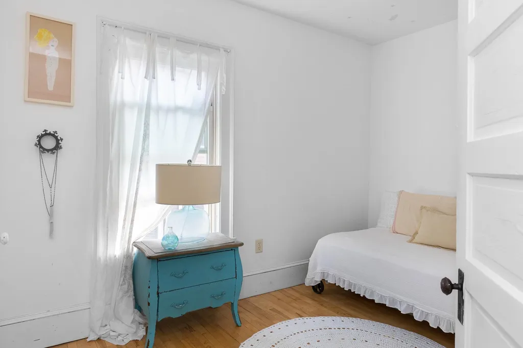 54 Bayview Street Burlington VT 05401-4015