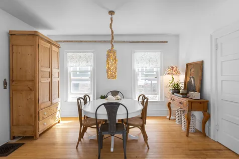 54 Bayview Street Burlington VT 05401-4015