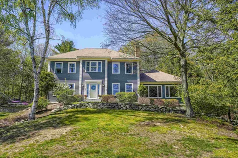 19 Cortland Drive Bedford NH 03110