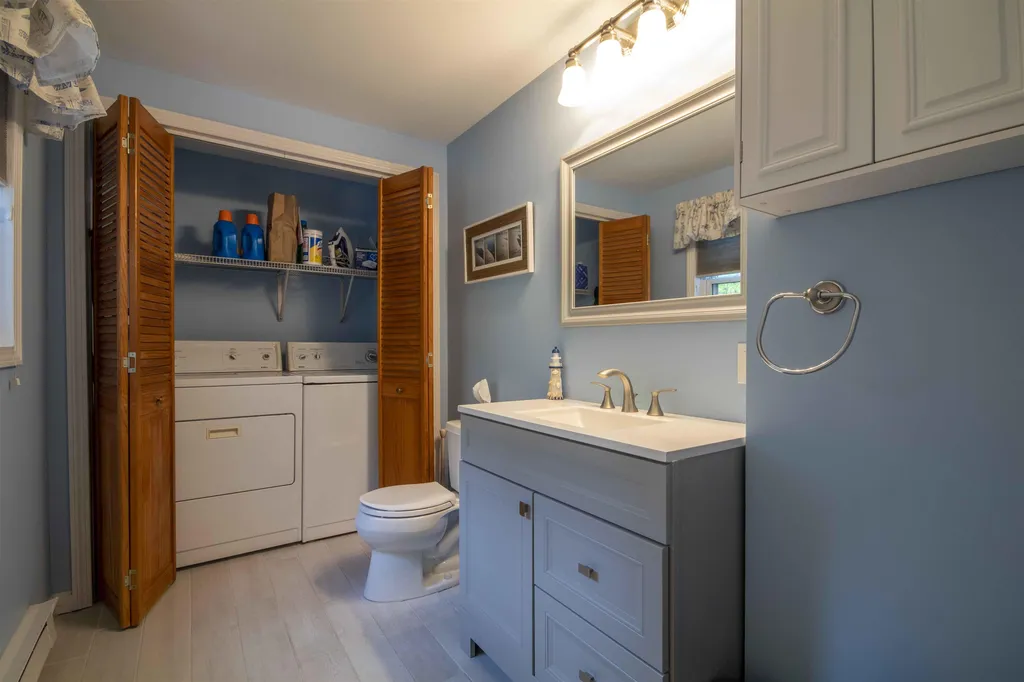 41 Charleston Avenue Londonderry NH 03053