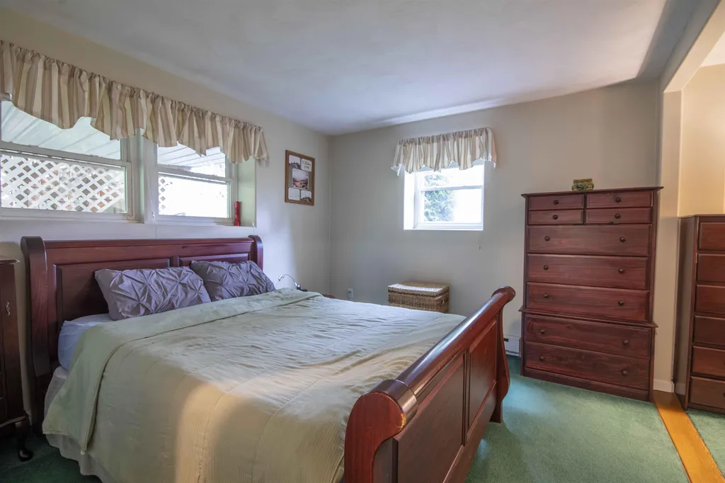 41 Charleston Avenue Londonderry NH 03053