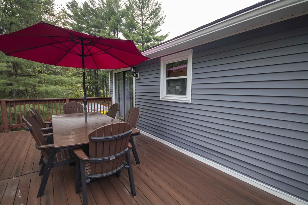 41 Charleston Avenue Londonderry NH 03053