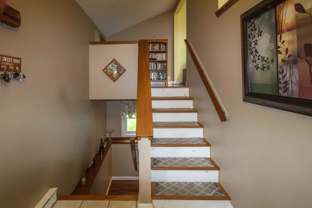 41 Charleston Avenue Londonderry NH 03053