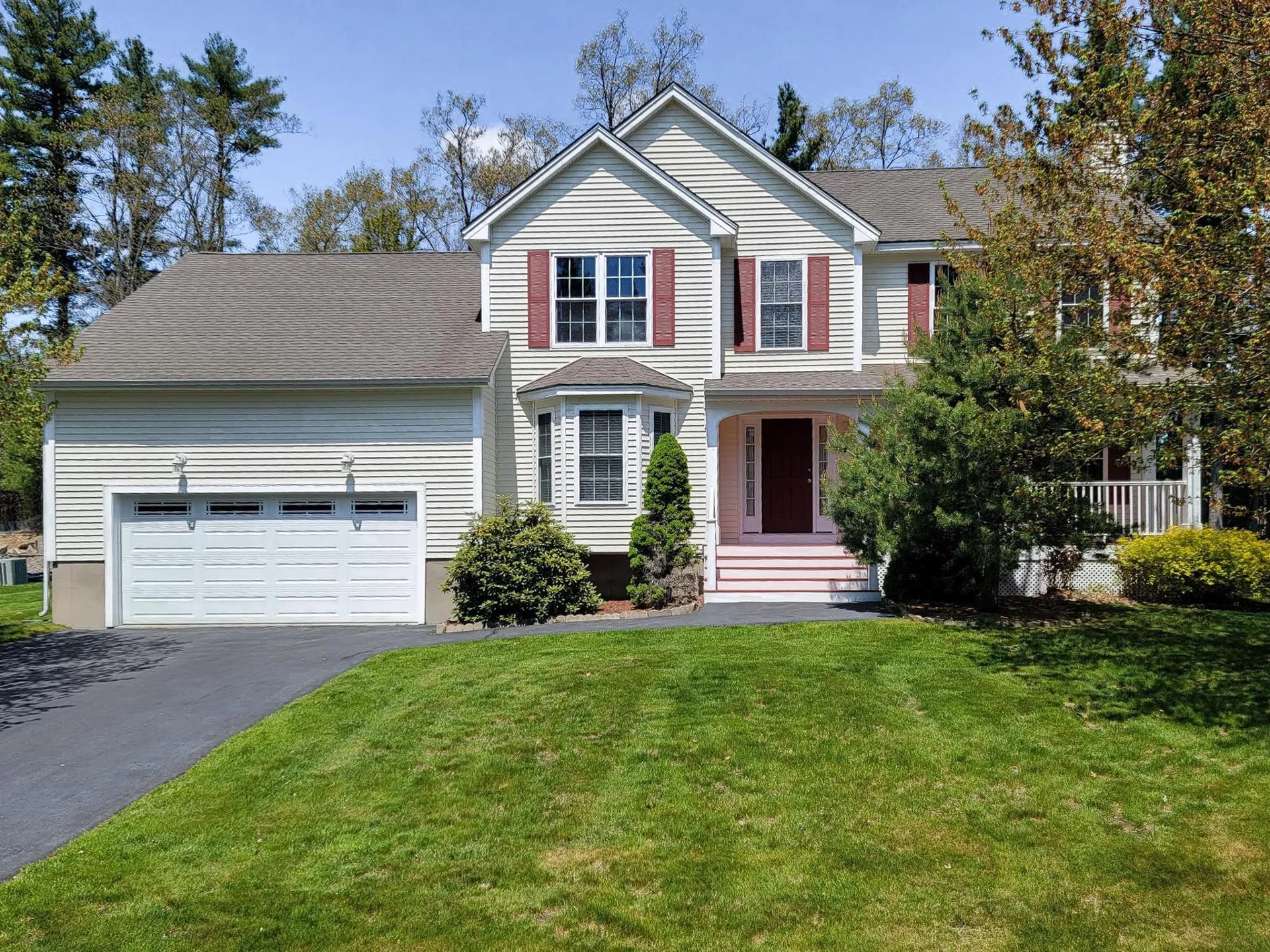 8 Daylily Drive Nashua NH 03062