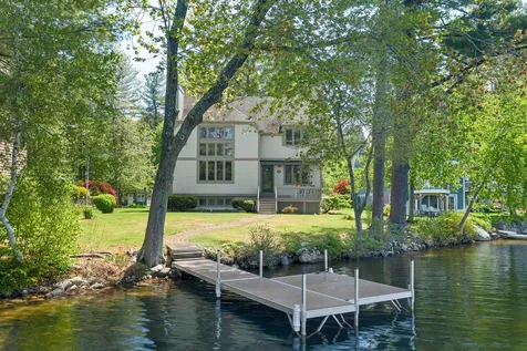 7 Grove Street Windham NH 03087