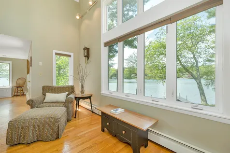 7 Grove Street Windham NH 03087