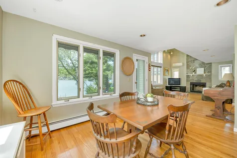 7 Grove Street Windham NH 03087