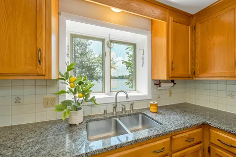 7 Grove Street Windham NH 03087