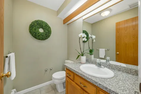 7 Grove Street Windham NH 03087