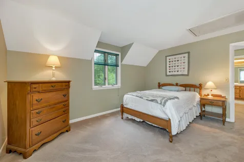 7 Grove Street Windham NH 03087