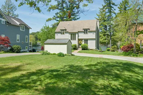 7 Grove Street Windham NH 03087