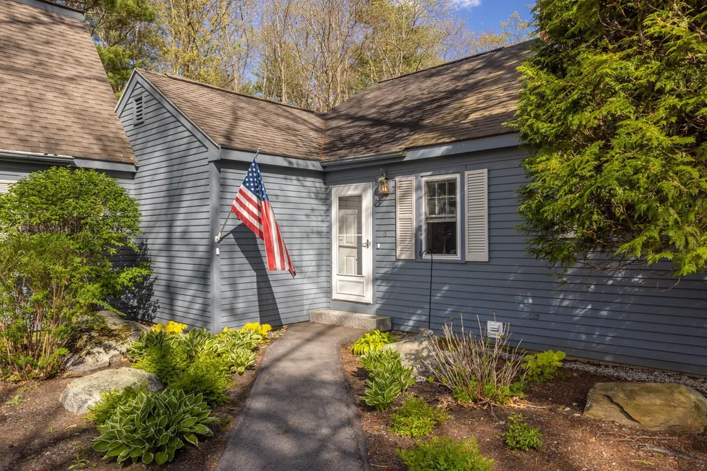 6 Minuteman Lane Exeter NH 03833