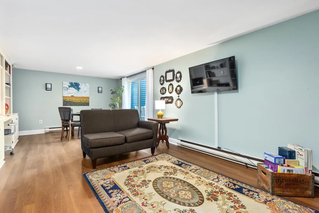 6 Minuteman Lane Exeter NH 03833