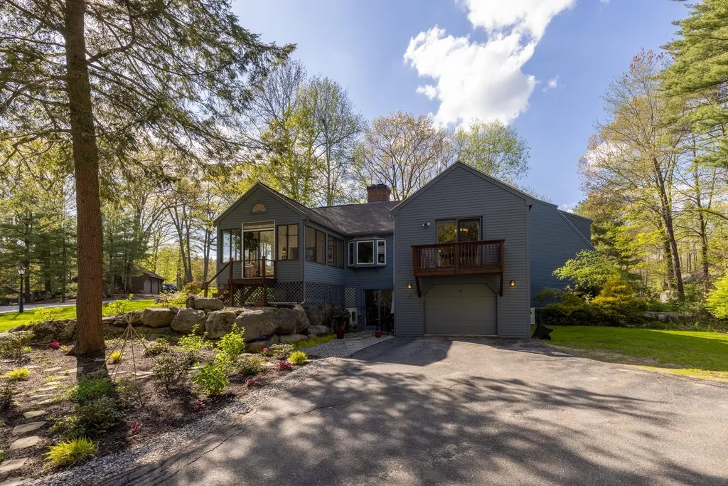 6 Minuteman Lane Exeter NH 03833