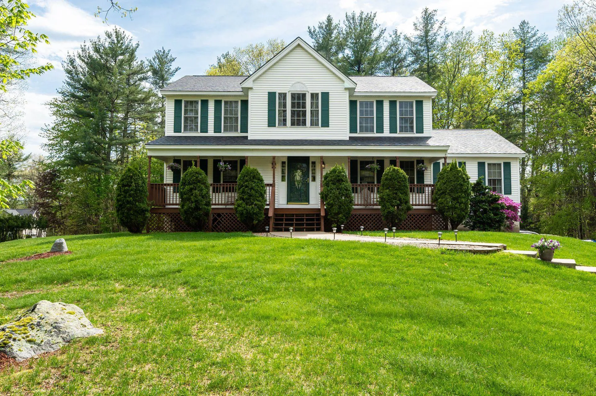 5 Preserve Drive Londonderry NH 03053