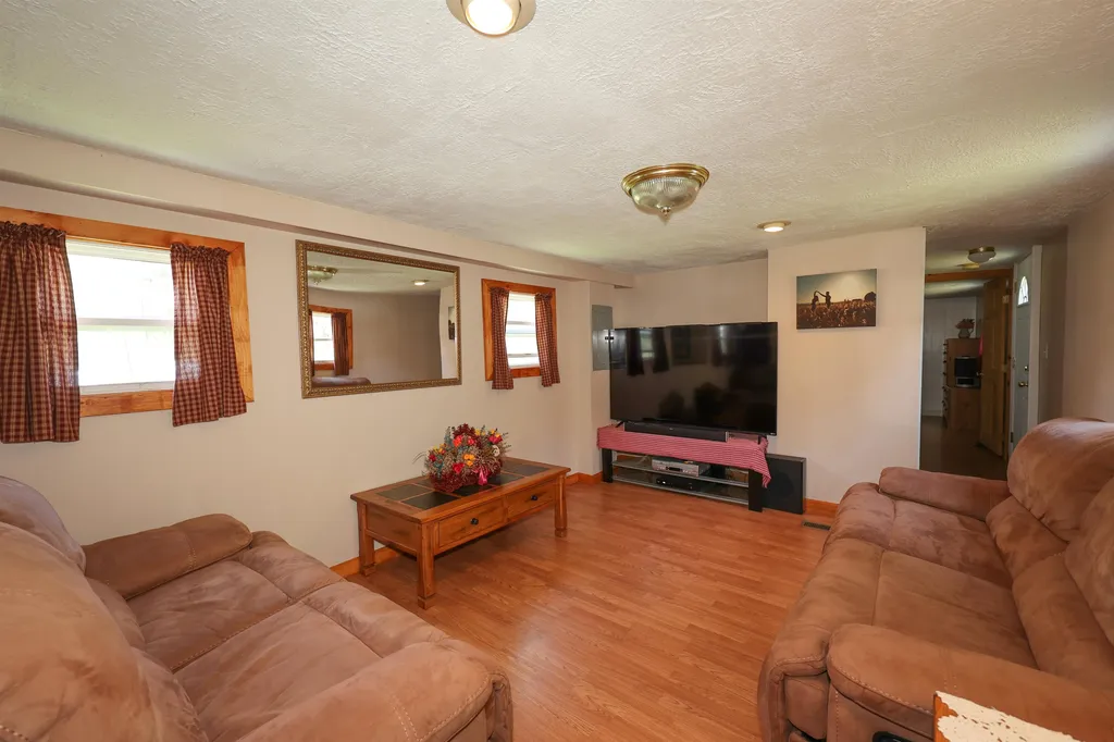 12 Woodlawn Drive Allenstown NH 03275