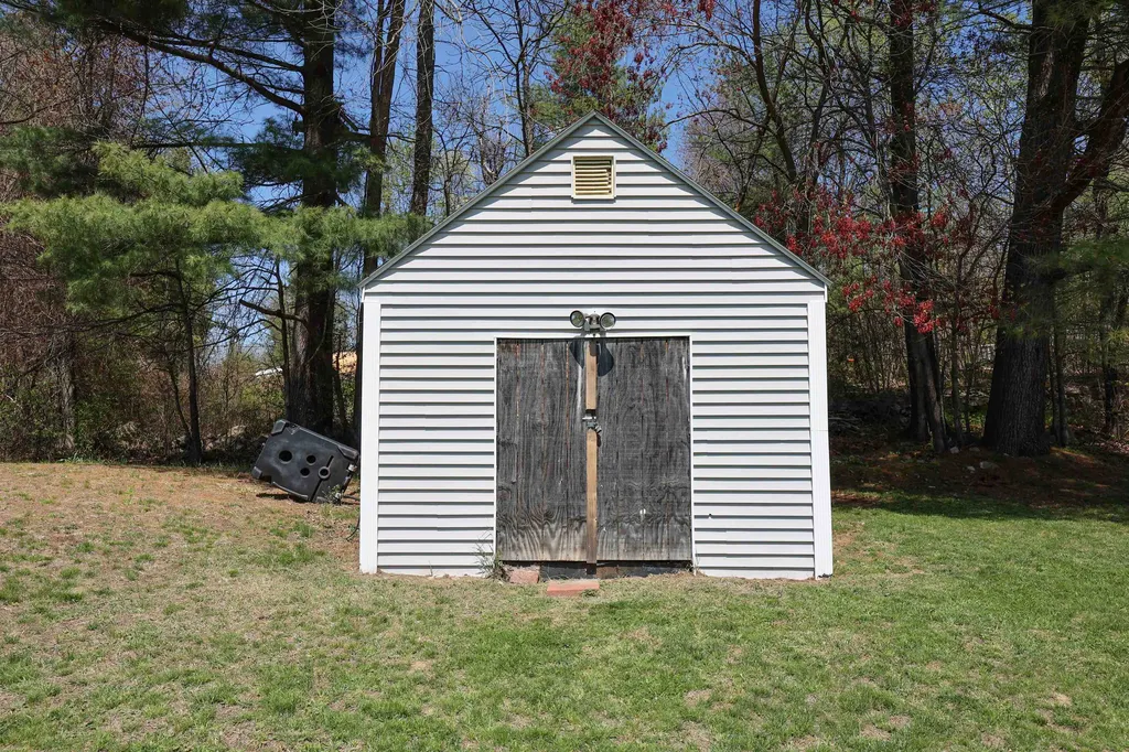 12 Woodlawn Drive Allenstown NH 03275