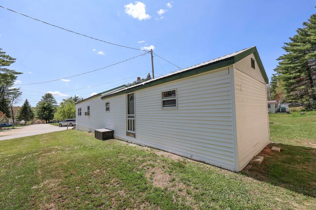 12 Woodlawn Drive Allenstown NH 03275