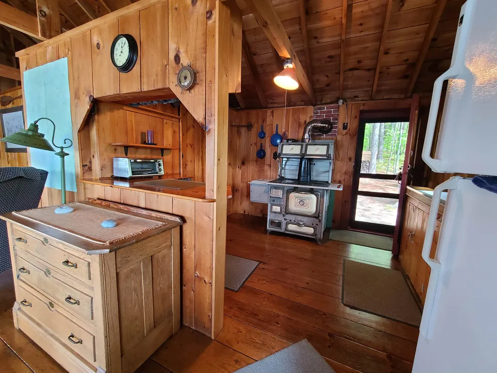 55 Museum Shores Road Wolfeboro NH 03894