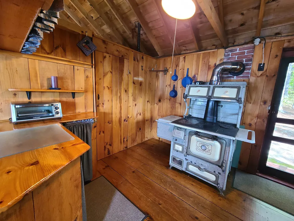 55 Museum Shores Road Wolfeboro NH 03894