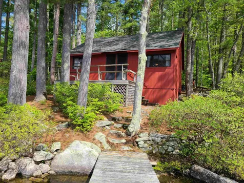 55 Museum Shores Road Wolfeboro NH 03894