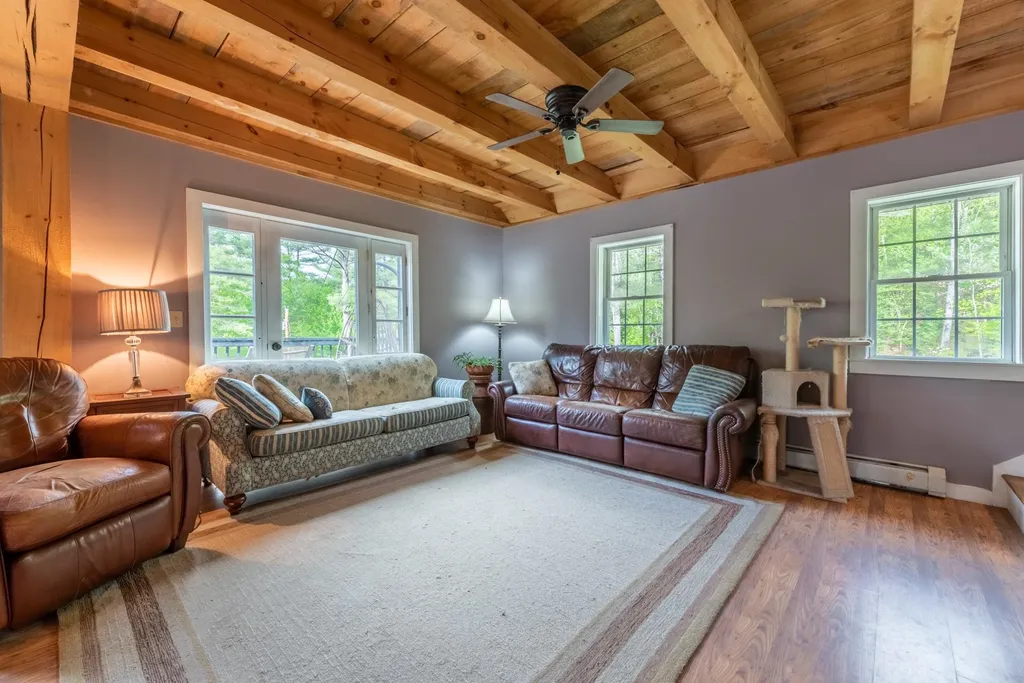 25 Sugarbush Lane Grafton NH 03240