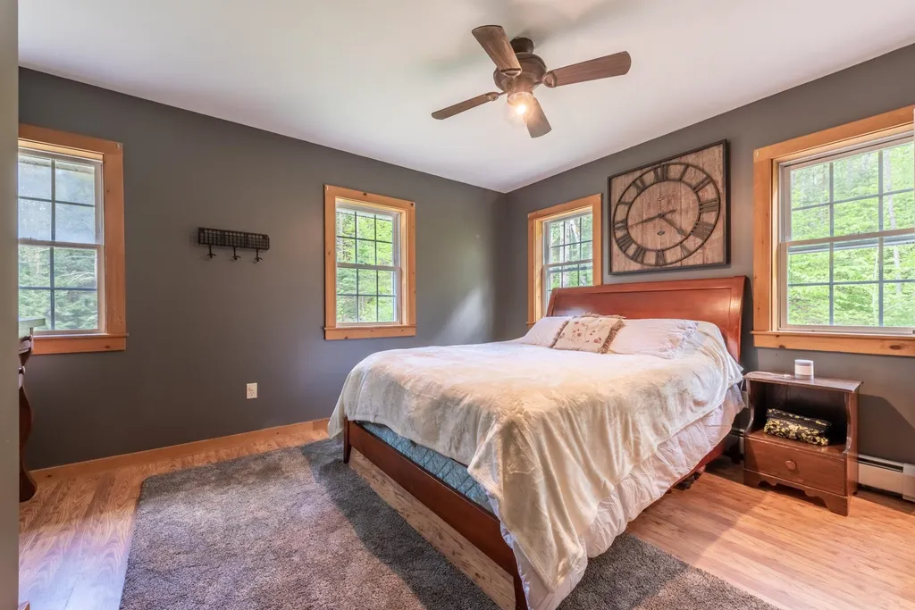 25 Sugarbush Lane Grafton NH 03240