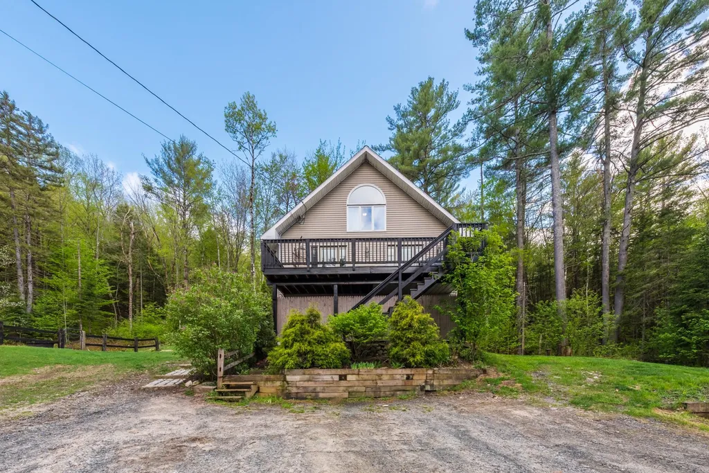 25 Sugarbush Lane Grafton NH 03240