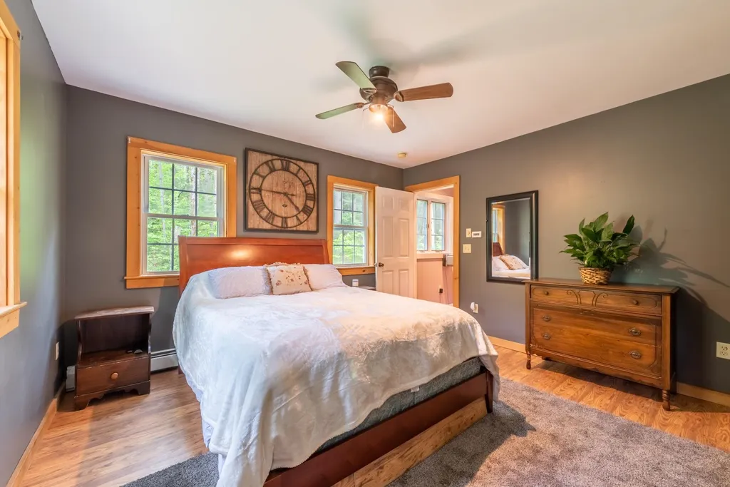 25 Sugarbush Lane Grafton NH 03240