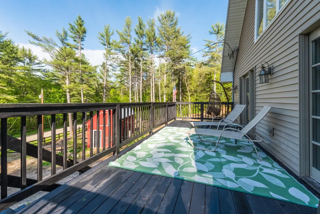 25 Sugarbush Lane Grafton NH 03240