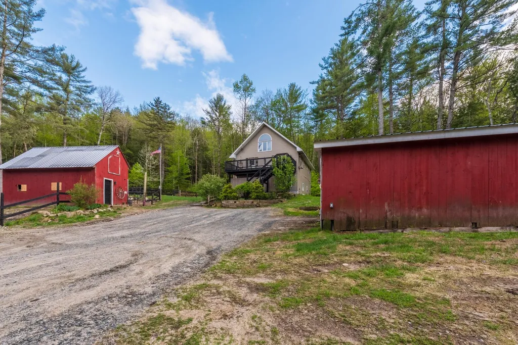 25 Sugarbush Lane Grafton NH 03240
