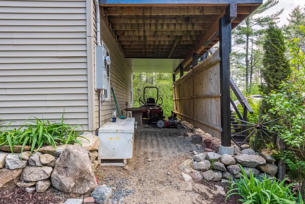 25 Sugarbush Lane Grafton NH 03240