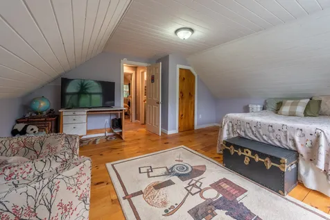 25 Sugarbush Lane Grafton NH 03240