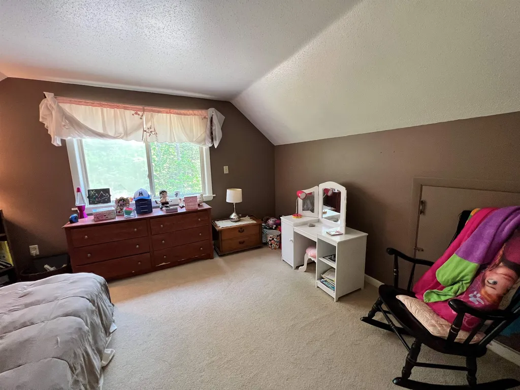 41 Morrill Bend Hartford VT 05059